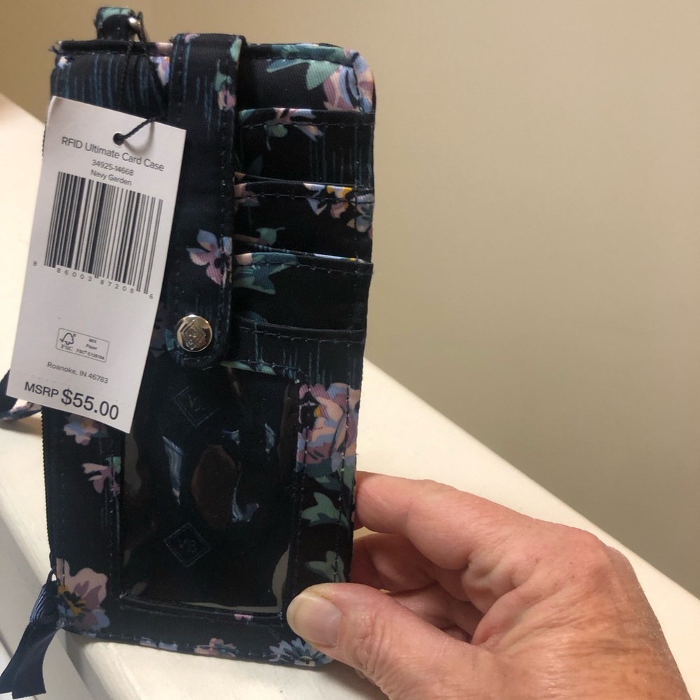 VERA BRADLEY WRISTLET NWT